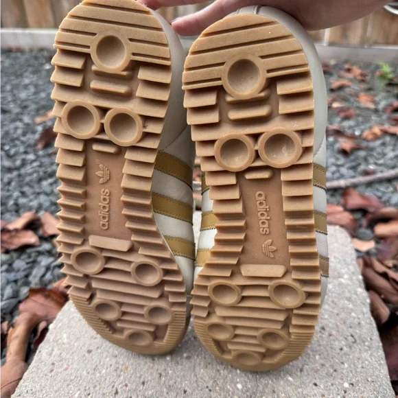 Adidas ROM Cream and Gold Sneakers sz 7 - Picture 3 of 5